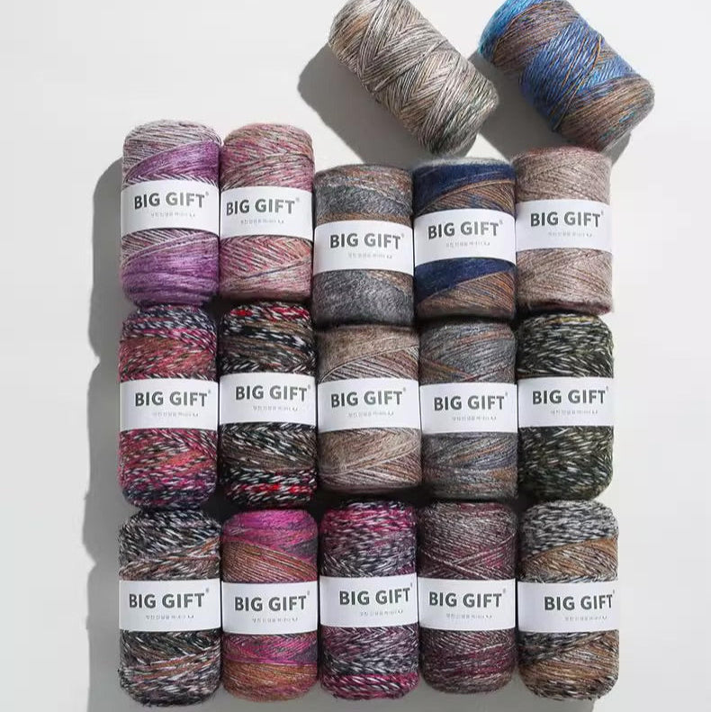 Hand-Dyed Gradient Mohair Wool Yarn – Chunky Multi-Strand for Bags, Hats & Outerwear 300g