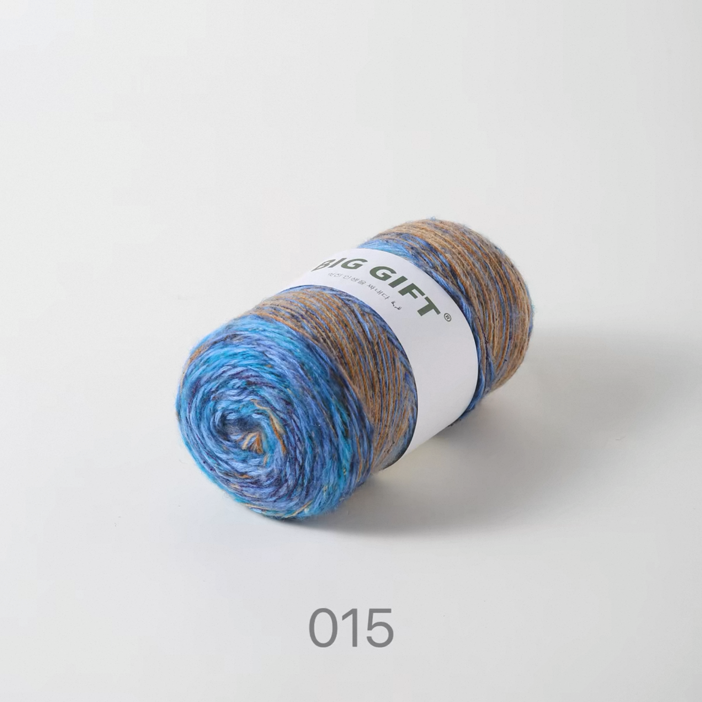 Hand-Dyed Gradient Mohair Wool Yarn – Chunky Multi-Strand for Bags, Hats & Outerwear 300g