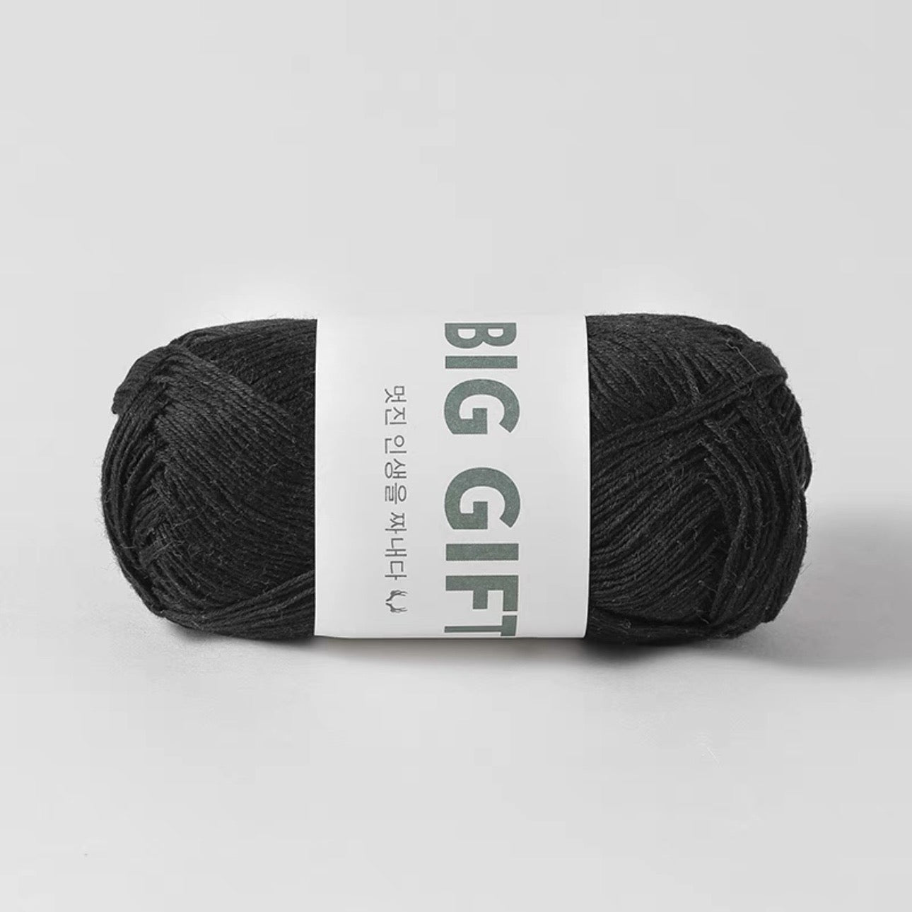 Tencel-Linen Lace Yarn 50g– Lightweight Summer Yarn for Crochet & Knitting (1.0mm / 70% Tencel, 30% Linen)