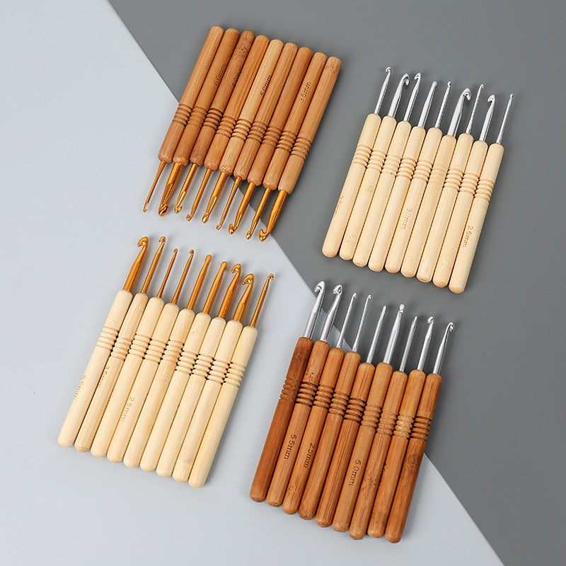 Bamboo Handle Crochet Hook Set – 9pcs Gold/Silver Aluminium Hooks (2.0mm–6.0mm)