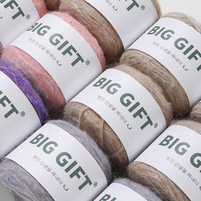 Long-Hair Hollow Mohair-Effect Yarn – Mid-Weight, Skin-Friendly & Structured (50g)