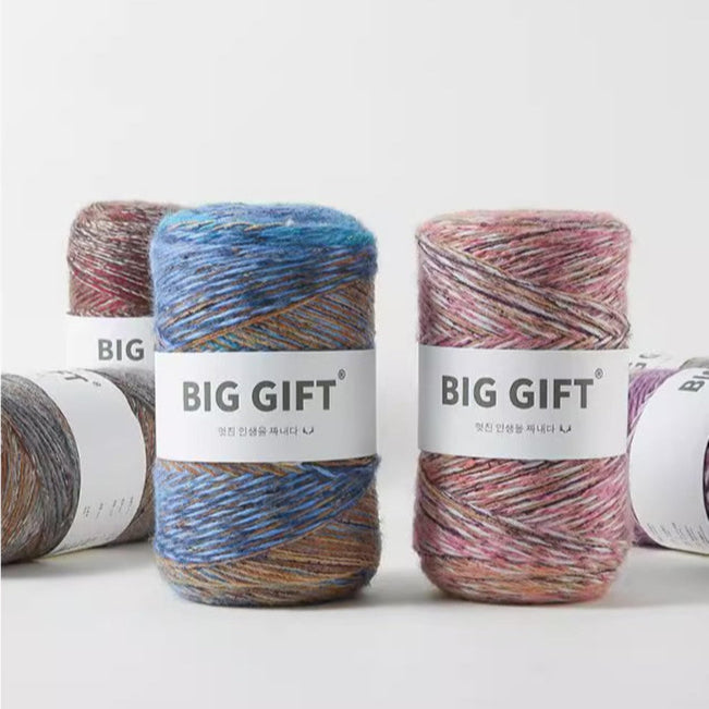 Hand-Dyed Gradient Mohair Wool Yarn – Chunky Multi-Strand for Bags, Hats & Outerwear 300g