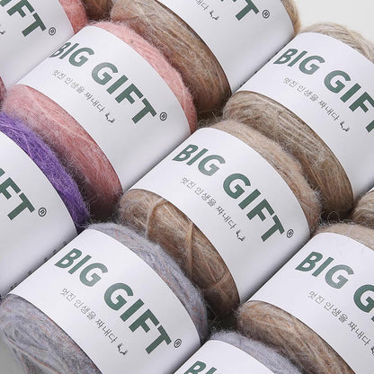 Long-Hair Hollow Mohair-Effect Yarn – Mid-Weight, Skin-Friendly & Structured (50g)