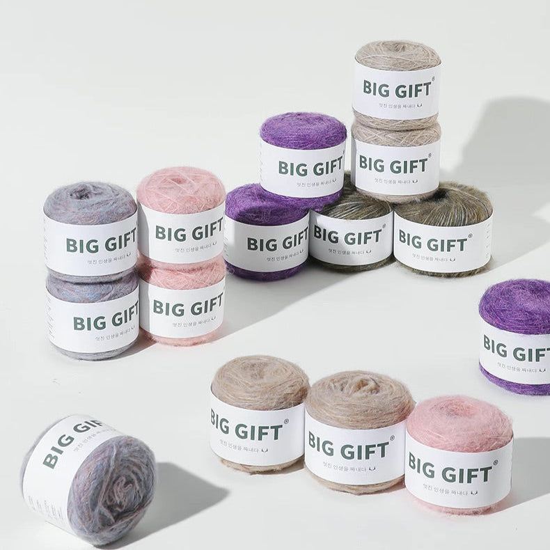 Long-Hair Hollow Mohair-Effect Yarn – Mid-Weight, Skin-Friendly & Structured (50g)