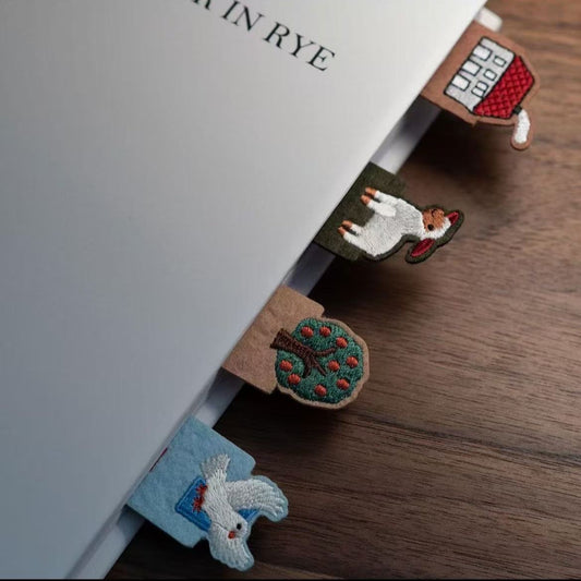 Handmade Animal Embroidery Bookmark – Unique Felt Fabric Design, Cute Gift for Friends